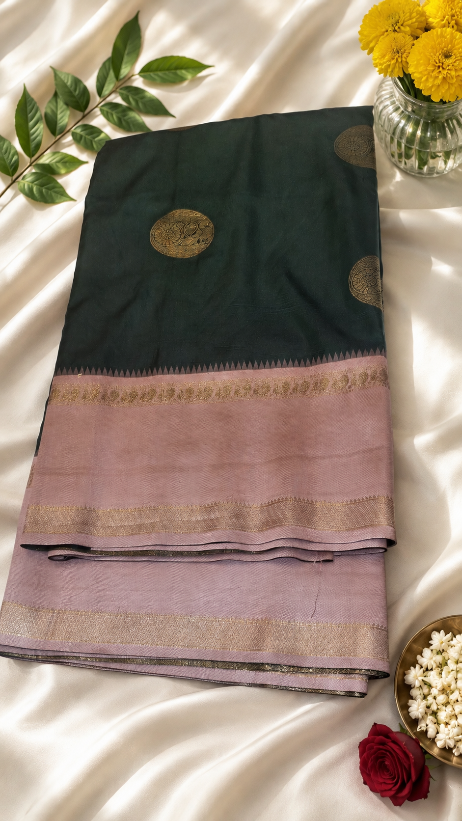 🌿 Bottle Green Kanjivaram Soft Silk – Annapakshi Zari Bhutta