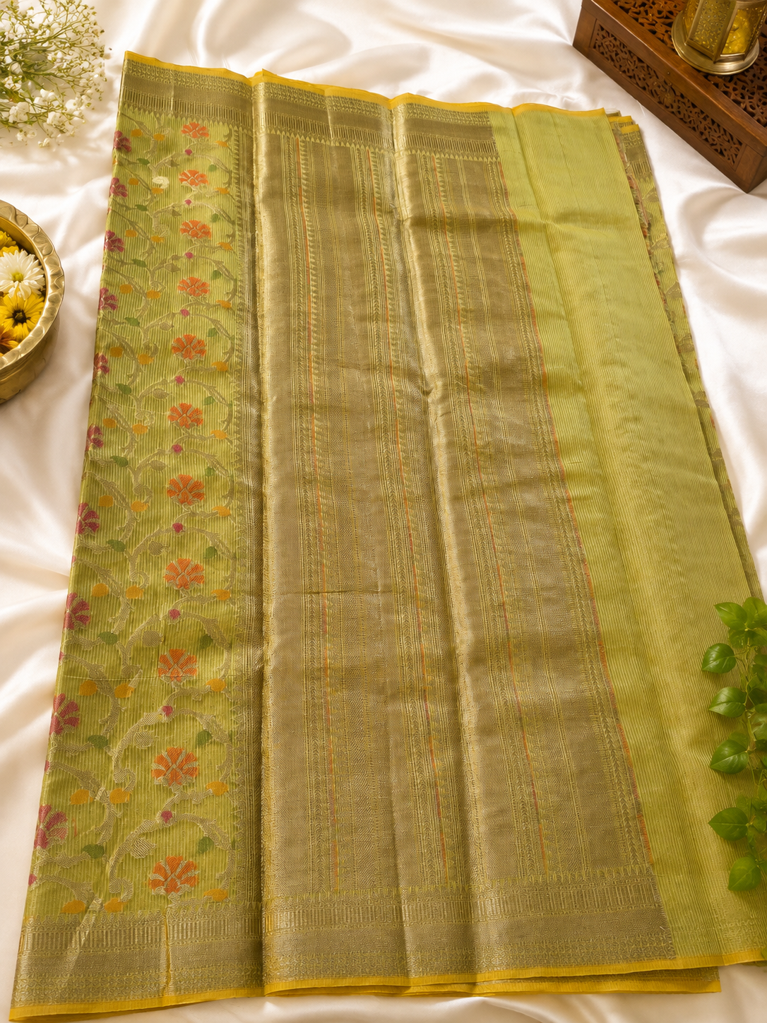 🌸 Pistachio Green Banarasi Soft Silk Kanjivaram Saree