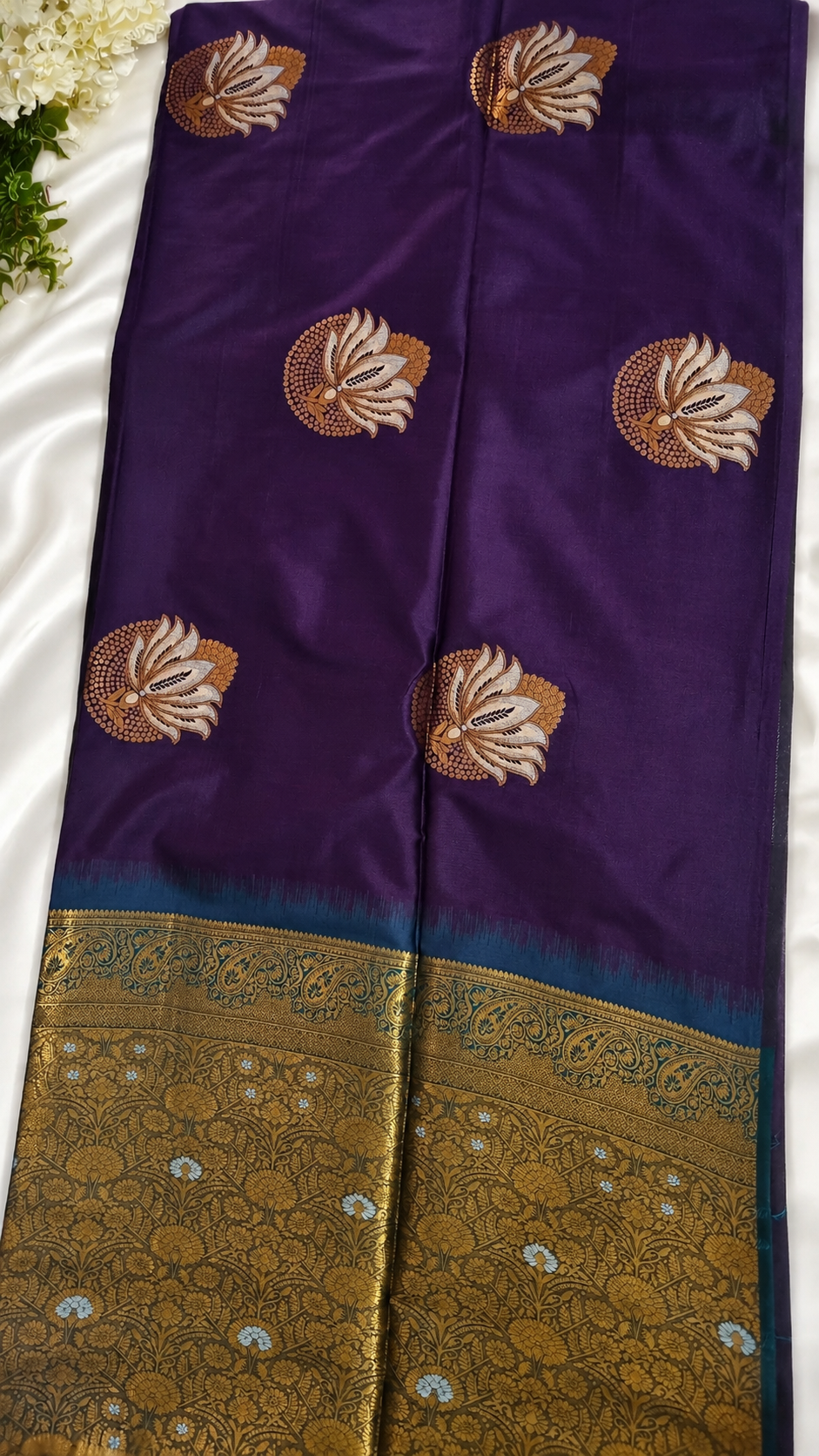 Kamalam soft silk kanjivaram | Purple with Golden Floral Pallu pallu