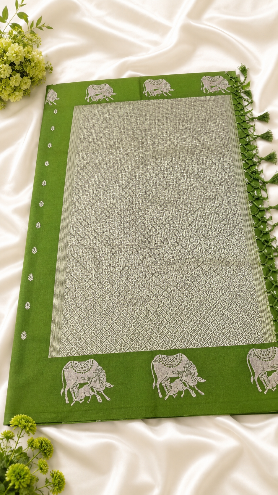 Emerald Kamdhenu Soft Silk Saree |Pichwai Border & Pallu