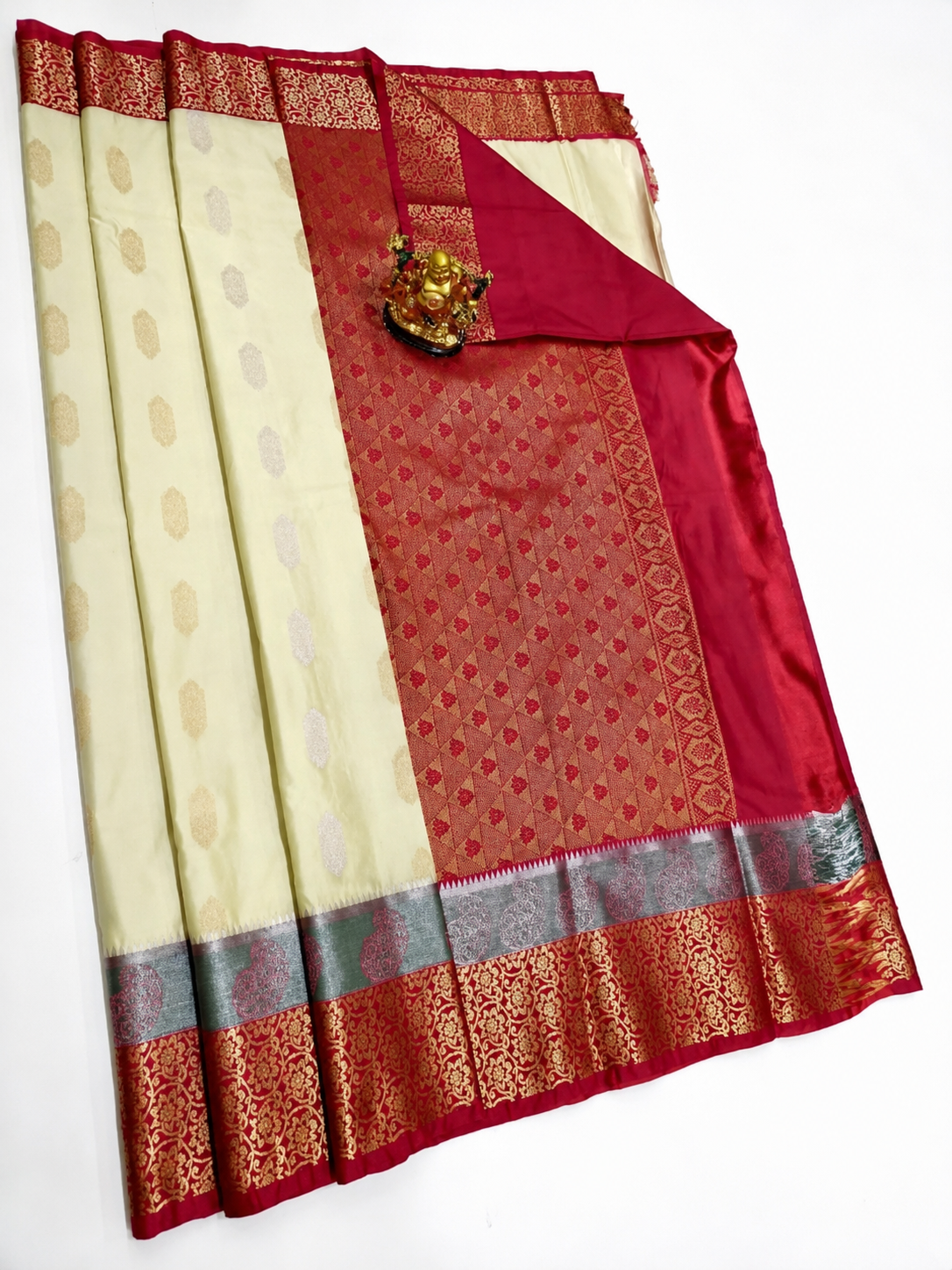 Classic Cream Kanjivaram Silk Saree with Maroon Border and Gold Weaving